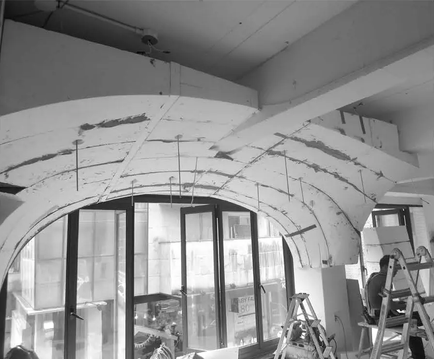Installing the ceiling structure