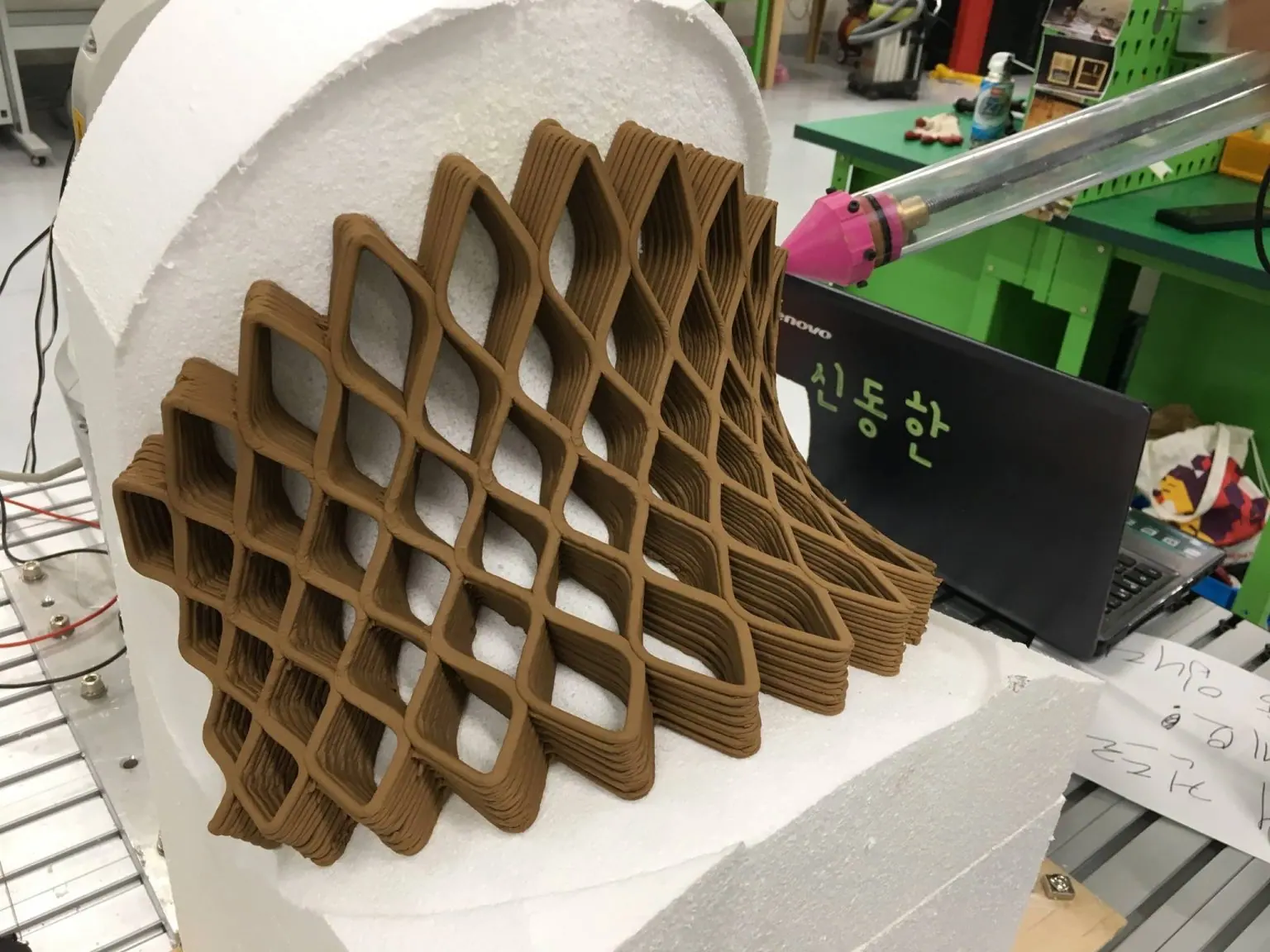 Extrusion – Robotic, Ceramic Craft